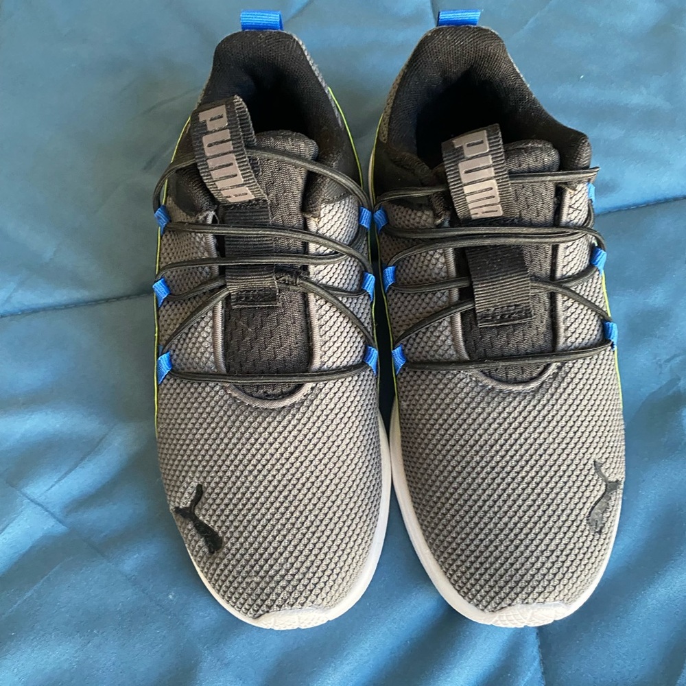 【New】Puma Kids Black and Gray Sneakers